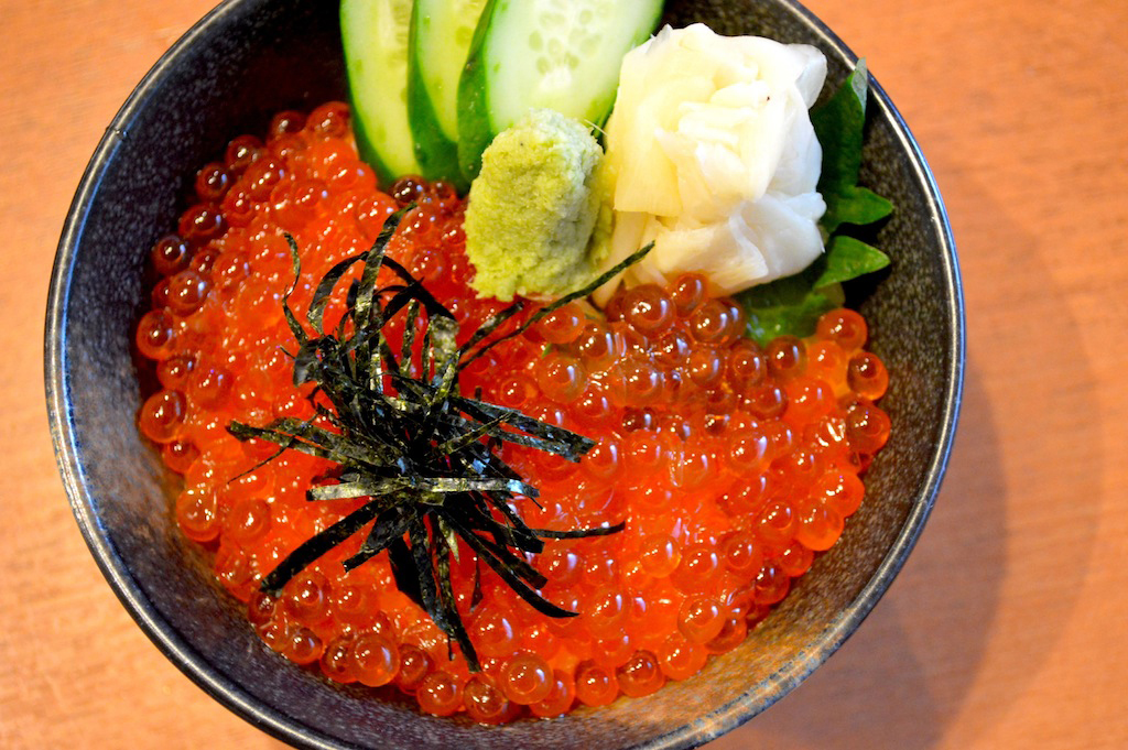 イクラ丼